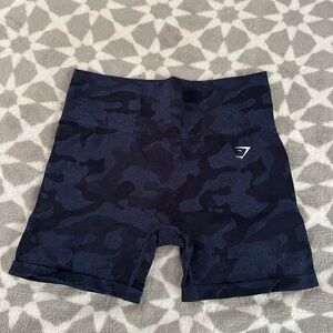 Gymshark Women’s Adapt Camo Seamless Shorts Size Medium in Midnight/Ash Blue